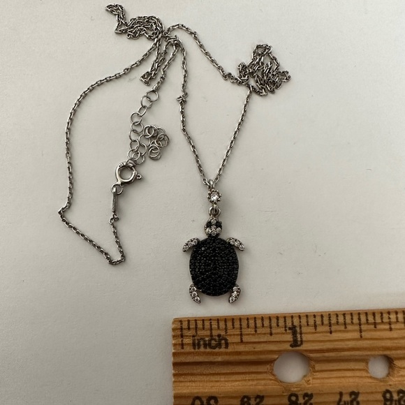 925 Silver turtle necklace black / clear cz stones - Picture 3 of 4